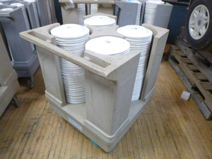 lot 26 image: Raburn Plate Cart with Plates
