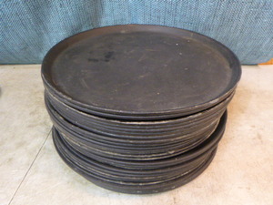 lot 57 image: 26 Server Trays