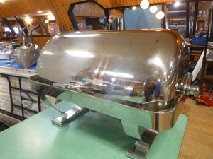 lot 63 image: Full Size Stainless Steel Chafing Dish