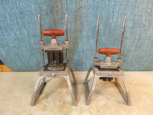 lot 68 image: 2 Lincoln Instacut VeggieFruit Dicer