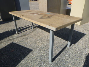 lot 80 image: Work Table