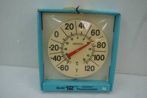 lot 26 image: 12 Outdoor Thermometer