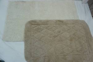 lot 34 image: Rubber Backed Rugs (2ct) 20x34 & 24x39