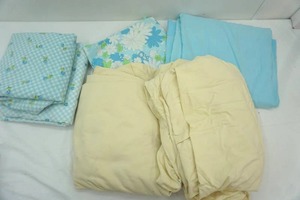 lot 40 image: Tan King Sheets, King Blue Sheets, Twin Blue Sheets