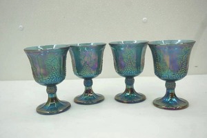 lot 66 image: (4ct) Vintage Carnival Glass Goblets