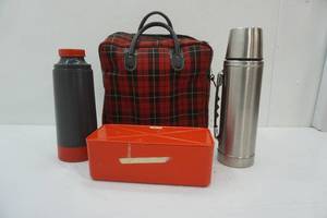 lot 73 image: Vintage Aladdin Thermos Plaid Picnic Set