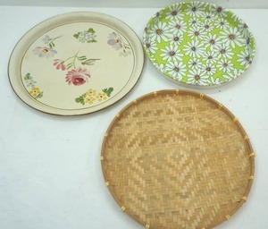 lot 76 image: Vintage Trays (3ct)