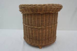 lot 85 image: wicker basket