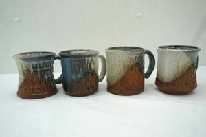 lot 100 image: (4ct) Pottery Mugs. Robert Maxwell