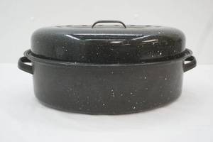 lot 104 image: Graniteware Roaster