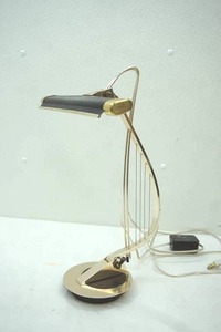 lot 131 image: Vintage Piano Light