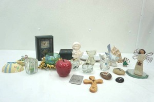 lot 137 image: Decor & Figurines Lot