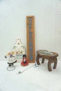 lot 138 image: Scandinavian Wooden Decor