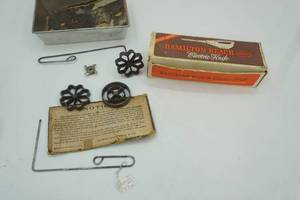 lot 142 image: VintageAntique Rosette Iron & Vintage Hamilton Beach Electric Knife in Original Box