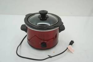 lot 145 image: 1.5 QT Slow Cooker