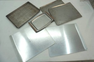 lot 160 image: bakeware cookies sheets