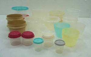 lot 164 image: Food Storage Containers -variety