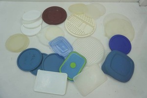 lot 166 image: Variety of Food Storage Container Lids-Tupperware, Pyrex, Rubbermaid and more