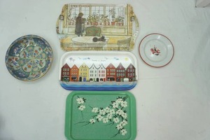 lot 168 image: Vintage Trays, Bowl, Enamel Plate (Sweden)