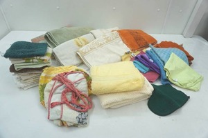 lot 170 image: Bath Towels, Hand Towels, Wash Cloths, Cleaning Cloths