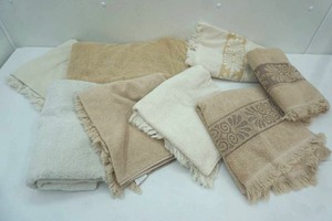 lot 172 image: Bath Towels