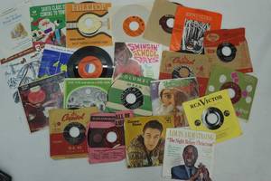 lot 181 image: Vintage 45 Records