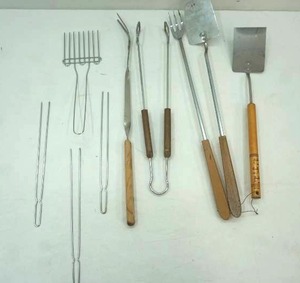 lot 196 image: Grilling Tools