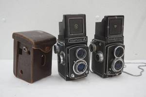 lot 224 image: (2ct) Vintage Twin-Lense Reflex (TLR) Cameras Yashica-A & Rolleicord