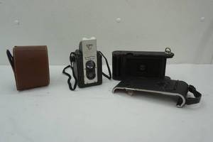 lot 225 image: Argus Argoflex Seventy-Five Camera 1950s & Kodak No. 2C Autographic Junior Folding Camera (1916-1927)