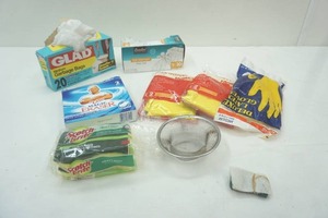lot 249 image: Kitchen Cleaning Supplies