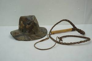 lot 253 image: Camo Hat Size Large & Wip