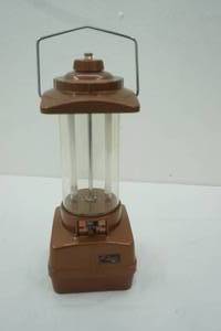lot 317 image: Vintage Rayovac Classic Fluorescent Lantern