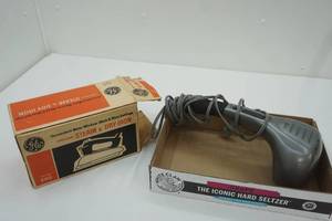 lot 327 image: Vintage Deluxe Steam & Dry Iron, Homedics Massager