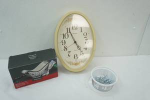 lot 334 image: Pfaltzgraff Winterberry Sleigh Dish & Vintage Oval Wall Clock