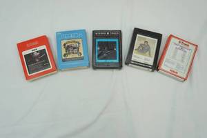 lot 390 image: Vintage 8-Tracks