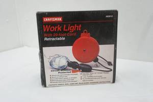 lot 393 image: NEW Craftsman Work Light and Reel