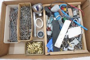lot 419 image: Hardware Variety Lot