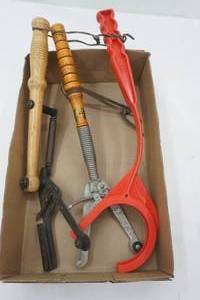 lot 452 image: (3ct) Clay Pigeon Throwers