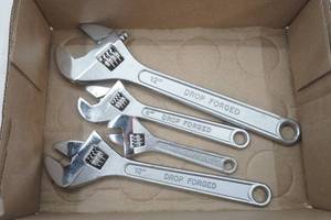 lot 459 image: (4ct) Crescent Wrenches