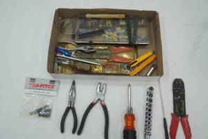 lot 462 image: Hand Tools & Hardware