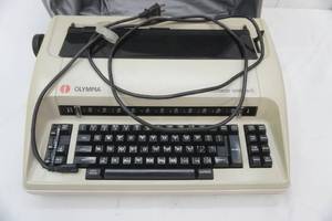 lot 480 image: Vintage Electric Typewriter