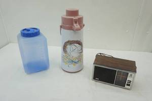 lot 568 image: Water Jug, Vintage Air Pot Coffee Pot, Vintage GE Radio