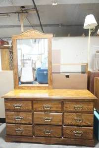 lot 630 image: Chest of Drawers with Mirror