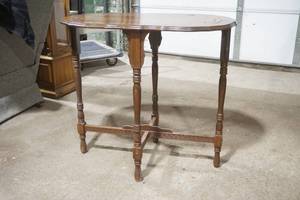 lot 635 image: Antique Walnut Side Table