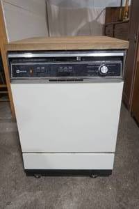lot 639 image: Maytag Jetclean Portable Dishwasher
