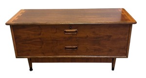 lot 9 image: BR - Vintage Lane Cedar Chest, No Lock