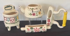 lot 33R image: P - Set of 4 Vintage Ceramic Kitchen Decor Pieces with Floral Designs