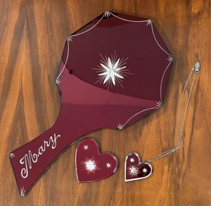 lot 38R image: BR - Vintage Vanity Set with Hand Mirror, Heart Mirror, and Matching Necklace