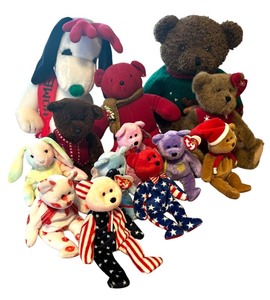 lot 93A image: BR - Collection of Beanie Babies Teddy Bears and Snoopy Plush Toys