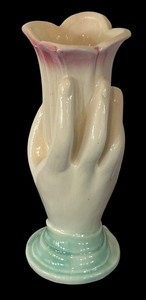 lot 118R image: P - Vintage Ceramic Hand Holding Flower Vase